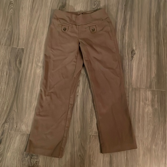 brown stretch capris